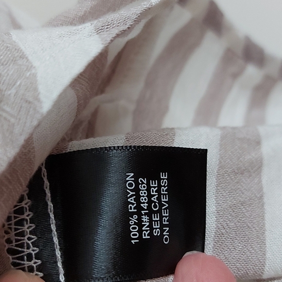 NWT Taupe Stripe Gauze Lace-up Dolman Blouse Size 1/14-16 - Picture 5 of 6